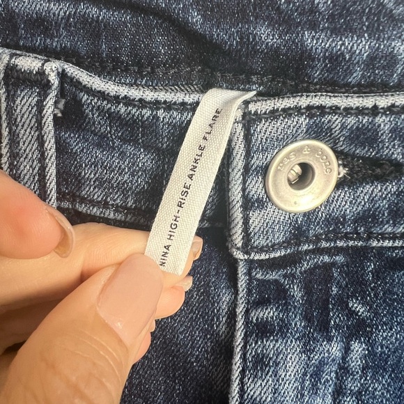 Rag & Bone Nina High-Rise Ankle Flare - Clean Vincent
Size 25 - Picture 5 of 6